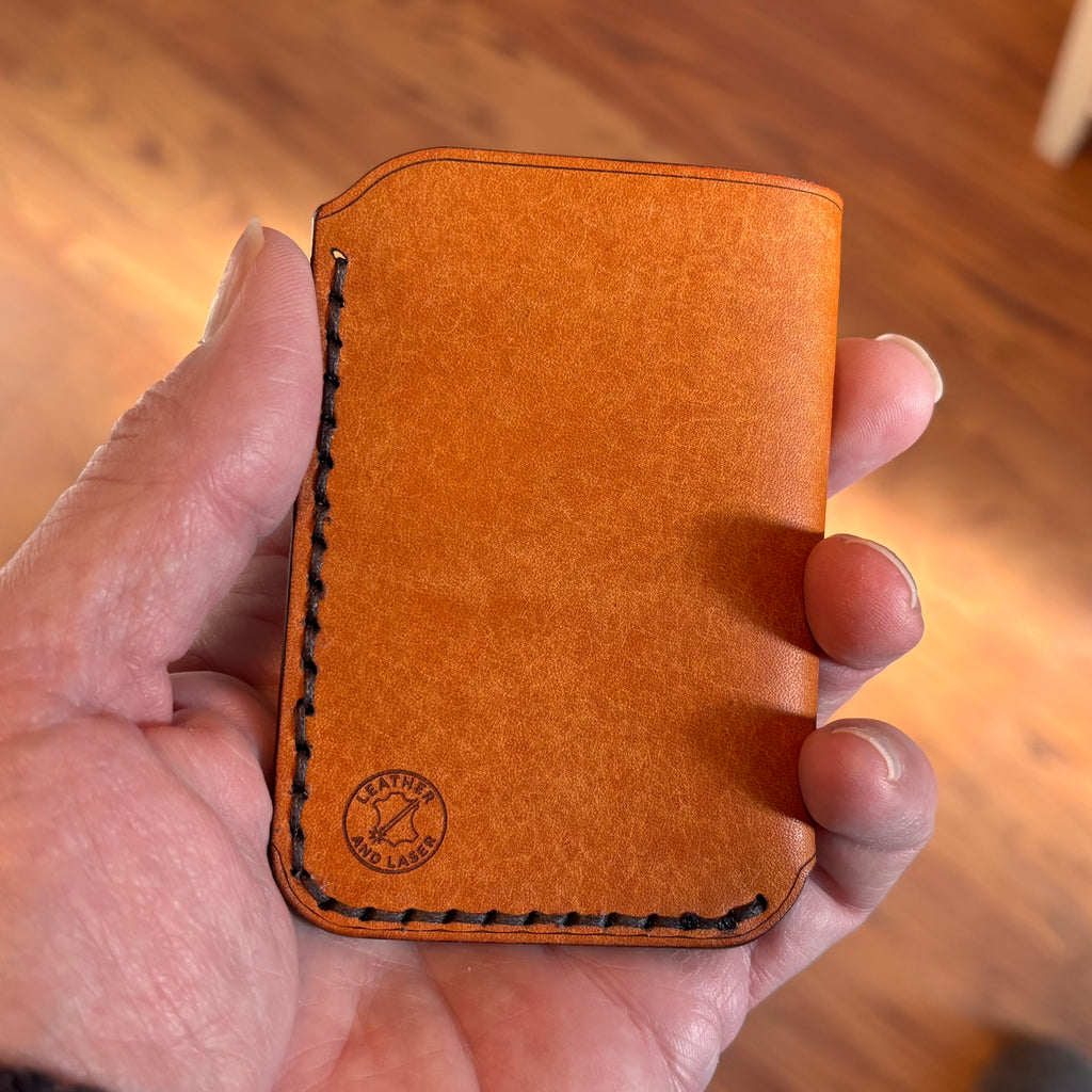 Leather EDC Squirrel Engraved Card Wallet - Olmo & Castanga - Hand Stitched