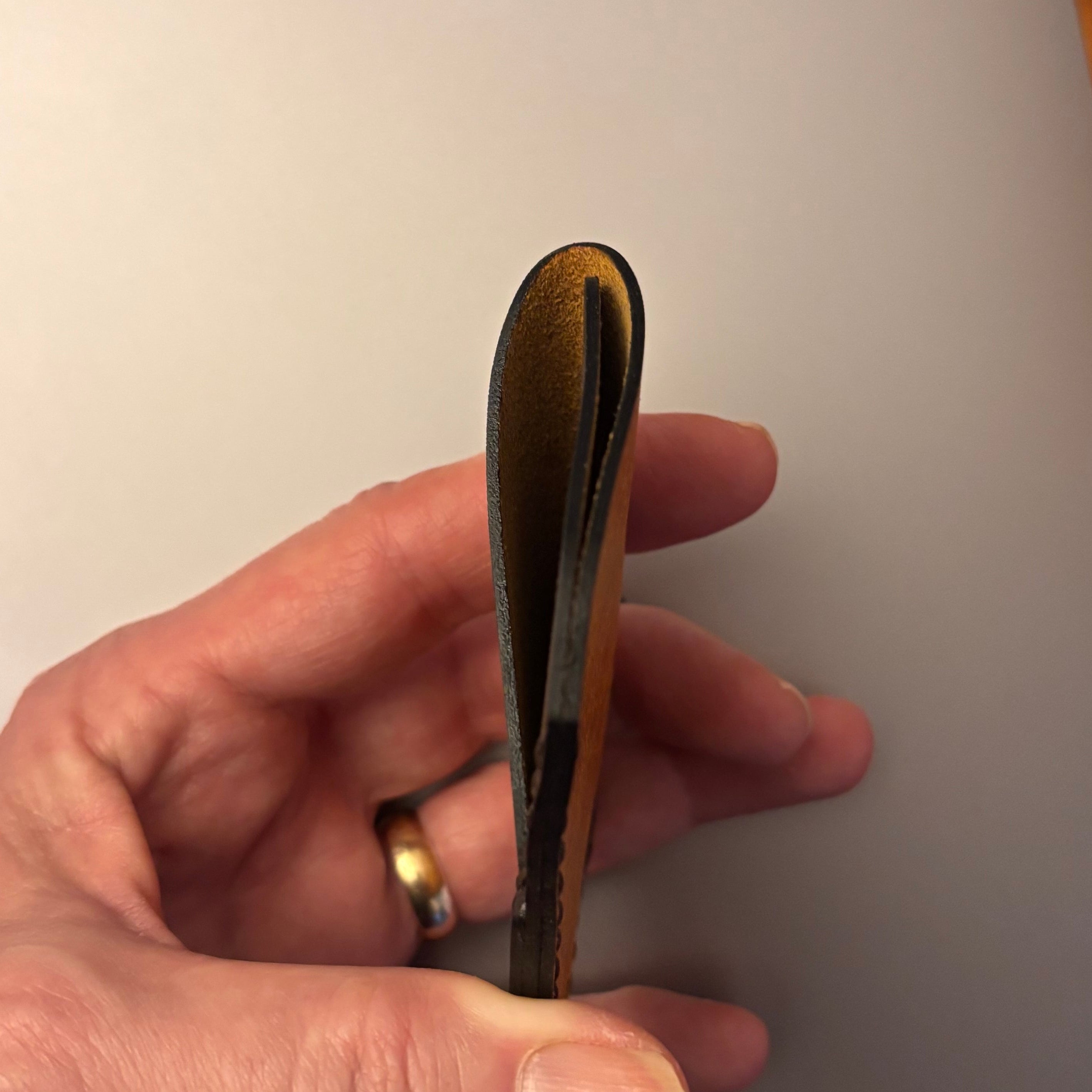 Leather EDC Badger Engraved Card Wallet - Olmo & Castanga - Hand Stitched