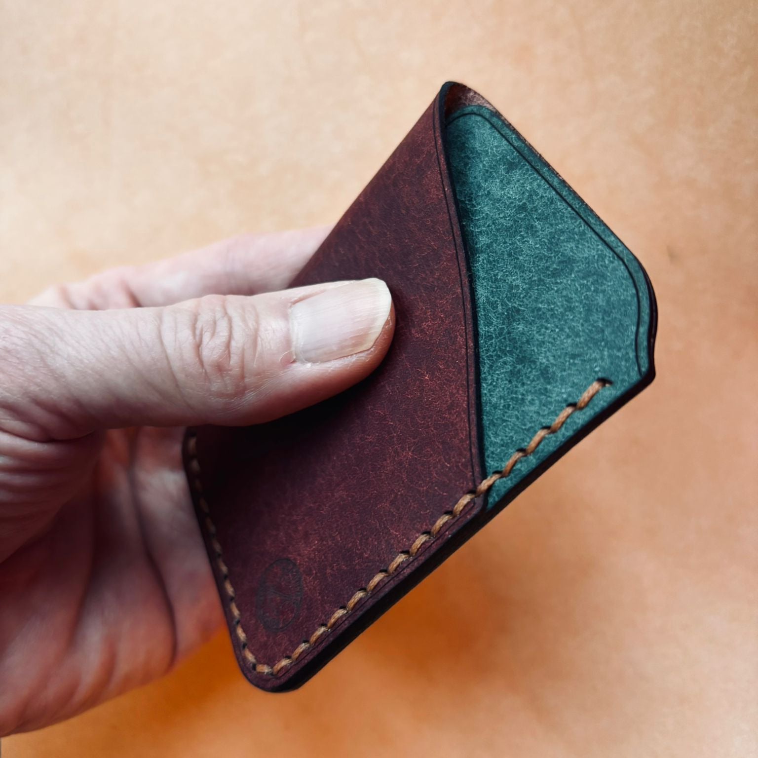 Minimalist EDC Two-Tone Leather Card Holder Wallet - Coccinella & Petrolio | Hand-Stitched